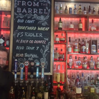 Blind Box BBQ - Nice fully stocked bar with smart friendly bartenders who know how to make a drink. - Barbeque Near Me - Shawnee, Kansas