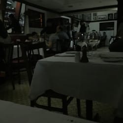 L'entrecôte de Paris - Chegamos ao restaurante e toda a rua apagou. As luzes de emergência não funcionaram. Rsrsrs