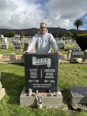 Wyatt Earp gravesite by null