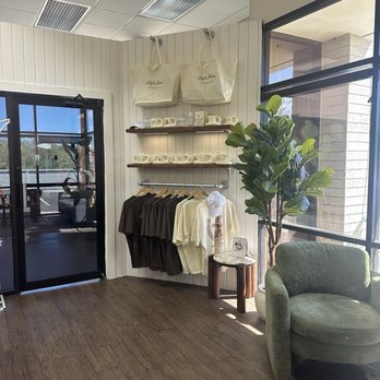 Hefs Haus - Coffee & Tea Near Me - Scottsdale, Arizona
