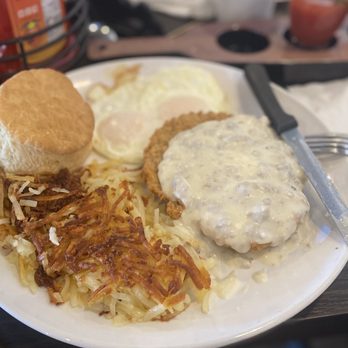 Broken Yolk Cafe - Country fried steak - Breakfast & Brunch Near Me - Yuma, Arizona