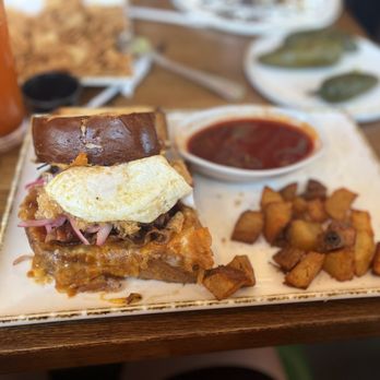 Madres Brunch - Birria sandwich 7.5/10 - Breakfast & Brunch Near Me - Long Beach, California Madres Brunch - Birria sandwich 7.5/10 - Breakfast & Brunch Near Me - Long Beach, California