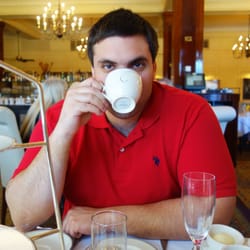 Afternoon Tea at The Hotel Windsor - Boyfriend not amused. We made the best of it, though.