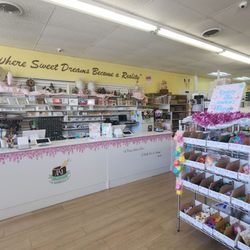 A&J Cake & Candy Supplies - Store