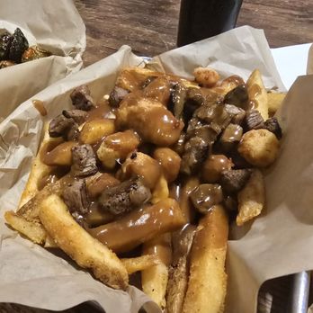 Temblor Brewing Company - California Poutine - Breweries Near Me - Bakersfield, California Temblor Brewing Company - California Poutine - Breweries Near Me - Bakersfield, California