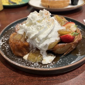 Eight AM - French toast with bananas! - New American Near Me - San Francisco, California Eight AM - French toast with bananas! - New American Near Me - San Francisco, California