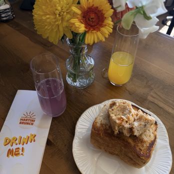 Martini Brunch - Honeycomb toast - Cocktail Bars Near Me - Mount Vernon, Washington Martini Brunch - Honeycomb toast - Cocktail Bars Near Me - Mount Vernon, Washington