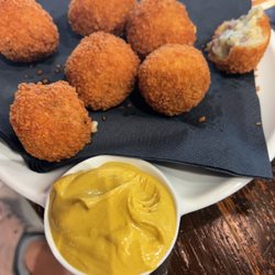 Cafe Rembrandt