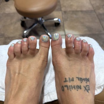Crestline Nails & Spa - Pedicure - Nail Salons Near Me - Crestline, California