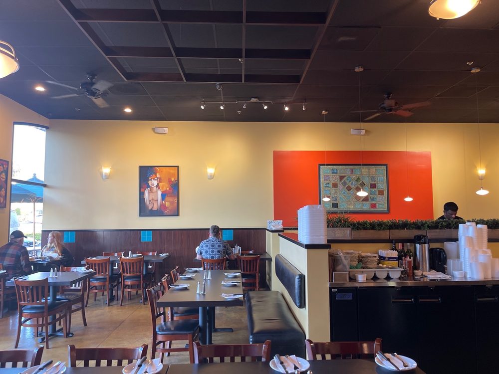 Curry & More - Indian Bistro