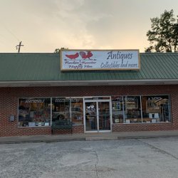 Rockin Rooster & Happy Hen - Exterior