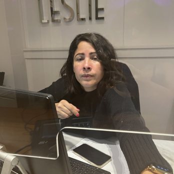 Leslie Hotel - Wendy, needs to be fired ASAP. - Hotels Near Me - Miami Beach, Florida