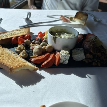 360 Grille - Our appetizer platter! - New American Near Me - Florence, Alabama