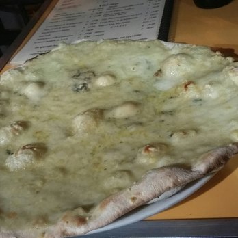Ai Marmi - Pizza Quattro Formaggio. Four Cheeses pizza - Pizza Near Me - Rome, RM Ai Marmi - Pizza Quattro Formaggio. Four Cheeses pizza - Pizza Near Me - Rome, RM