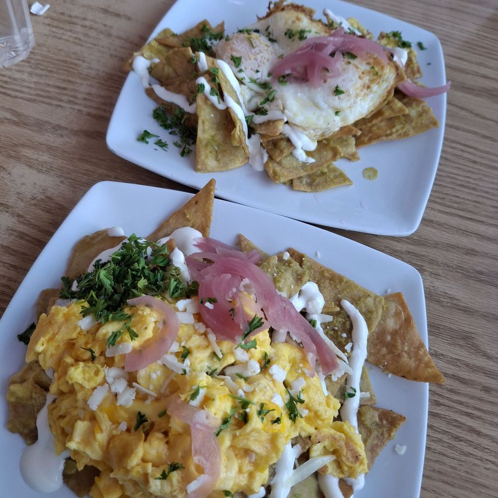 The food was really good and the woman who took our order was really sweet! The food was really good and the woman who took our order was really sweet!