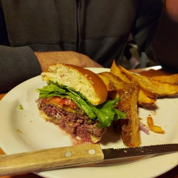 The Commonwealth - Cheeseburger and fries - Burgers Near Me - Snoqualmie Pass, Washington The Commonwealth - Cheeseburger and fries - Burgers Near Me - Snoqualmie Pass, Washington