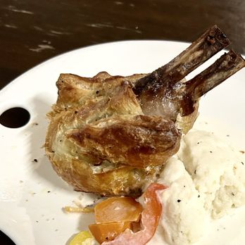 Tiny Pyramid - Lamb Wellington - Cafes Near Me - Honolulu, Hawaii