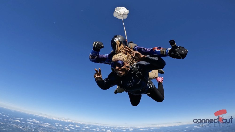 Connecticut Parachuting Logo