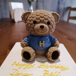 Sugar Rain Cafe - Bear cake
