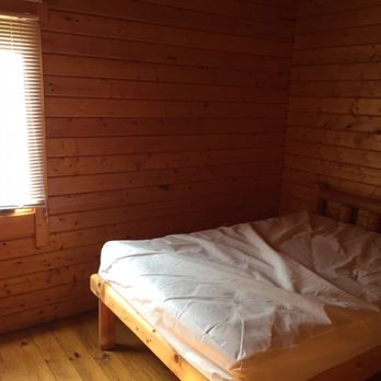 Hickory Hill Camping Resort - Pictures of lodge 306 - bedroom with full size bed - Campgrounds Near Me - Bath, New York Hickory Hill Camping Resort - Pictures of lodge 306 - bedroom with full size bed - Campgrounds Near Me - Bath, New York