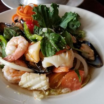 iThaiz Restaurant - Thai Near Me - Richmond, Virginia iThaiz Restaurant - Thai Near Me - Richmond, Virginia