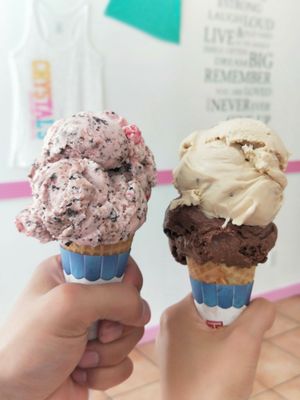 Crystal's Cakes & Cones by null