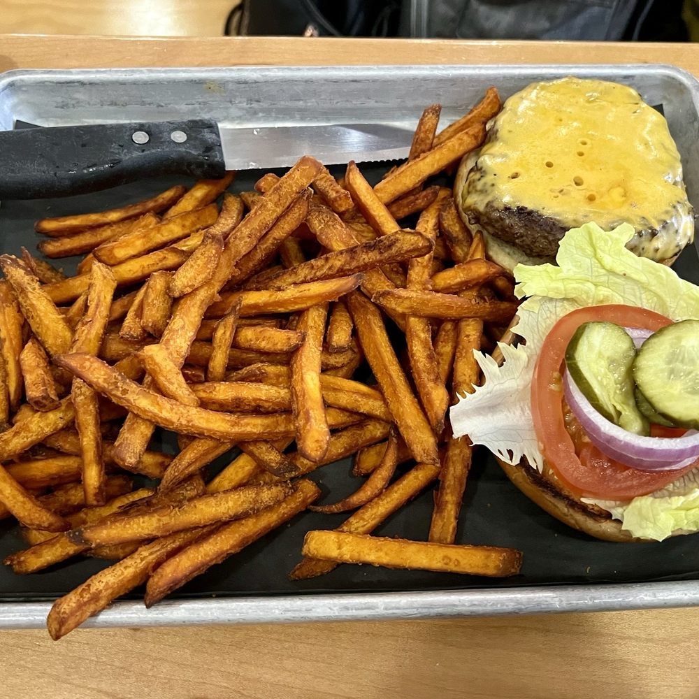 Ocmulgee Brewpub - Ocmulgee Burger with Fried Wisconsin Cheese Curds and sweet potatoes fries - New American Near Me - Macon, Georgia