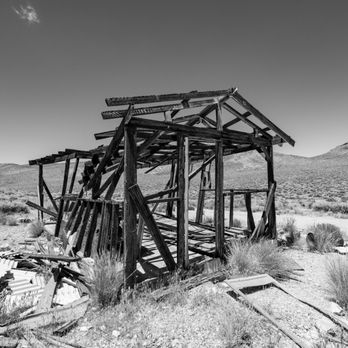 TIny Mine Abandoned - Parks Near Me - Skidoo, California