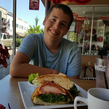 Bullets Burgers & Brews - New American Near Me - Forest Grove, Oregon