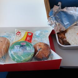 廈門航空 - A fine meal for a domestic flight.
