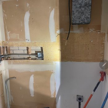 Electric Work Force - Installing new outlets in kitchen counter top - Electricians Near Me - Berkley, Illinois
