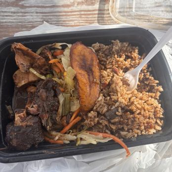 Hogans Jamaican Food Spot - Oxtail - Caribbean Near Me - Austin, Texas Hogans Jamaican Food Spot - Oxtail - Caribbean Near Me - Austin, Texas