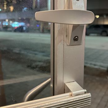 Bar's Locksmith - Another view of the new door release handle, almost exactly the same handle as we had before whcih was 20+ years old. - Keys & Locksmiths Near Me