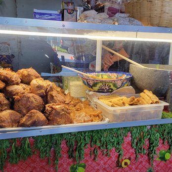 Carnitas El Canelo - a display of food - Mexican Near Me - Richmond, California Carnitas El Canelo - a display of food - Mexican Near Me - Richmond, California