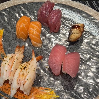 Koyi Sushi - Bluefin tuna sushi (top) was no better than the regular tuna (right) - Sushi Bars Near Me - Costa Mesa, California