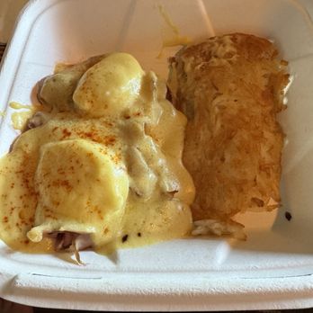 Pig 'N Pancake - To go egg benedict - New American Near Me - Cannon Beach, Oregon Pig 'N Pancake - To go egg benedict - New American Near Me - Cannon Beach, Oregon