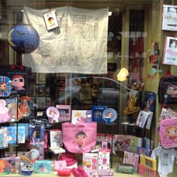 Opéra Droguerie - Vitrine "enfant" Opéra Droguerie, mai 2014