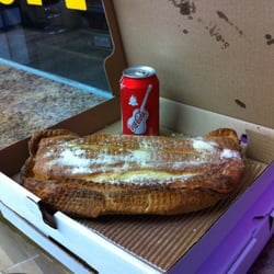 Comino's Pizza - HUGE Panzerotti!!