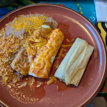 Plaza Bonita - Combo #2, Enchilada, Burrito, Green Corn Tamale, Shredded Beef - Mexican Near Me - Tusayan, Arizona Plaza Bonita - Combo #2, Enchilada, Burrito, Green Corn Tamale, Shredded Beef - Mexican Near Me - Tusayan, Arizona