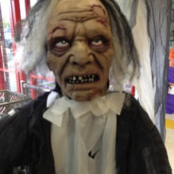 Party City - Trick or Treat