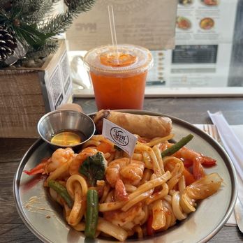 Suross Thai Bistro - Drunken Udon Spicy Noodle (Individual Cater) - Thai Near Me - New York, New York Suross Thai Bistro - Drunken Udon Spicy Noodle (Individual Cater) - Thai Near Me - New York, New York