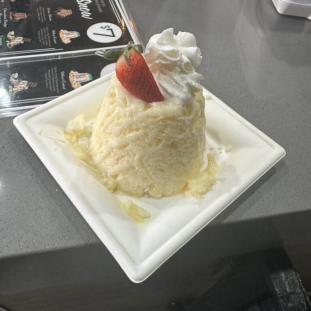 Element Shaved Creamery - Dole Whip flavor (pineapple, whipped cream and condensed milk). - Desserts Near Me - Yucaipa, California