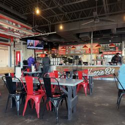 Hattie B's Hot Chicken - Inside Hattie B's!