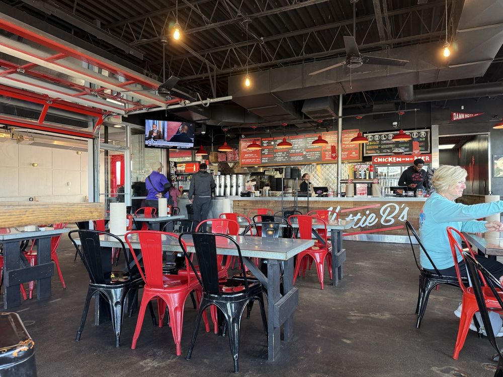 Hattie B's Hot Chicken photo 2