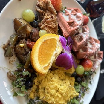 Noir Kitchen & Cocktails - Chicken and waffles - Soul Food Near Me - Nashville, Tennessee