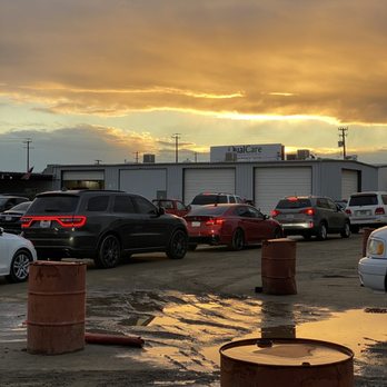 Public Auction Bakersfield - Typically long lines, but go by pretty quick. - Auction Houses Near Me - Bakersfield, California