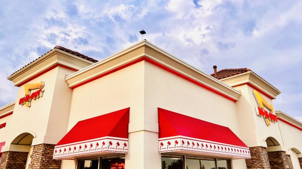 In-N-Out Burger by null
