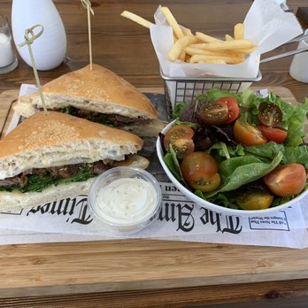 King’s Lounge La - Kings stake sandwich - Mediterranean Near Me - Glendale, California