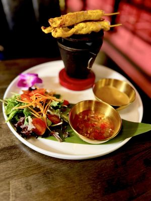 Som Dee Thai Kitchen & Bar by null