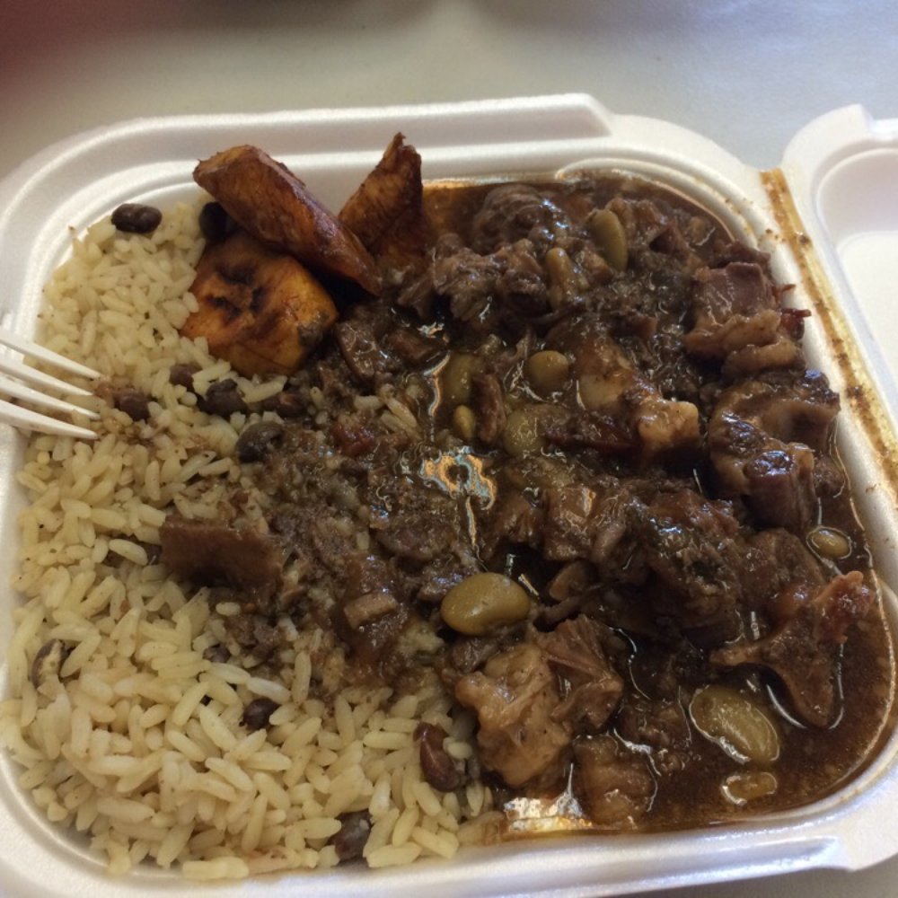 Jamaica Kitchen - Oxtail with rice and peas - Caribbean Near Me - Miami, Florida Jamaica Kitchen - Oxtail with rice and peas - Caribbean Near Me - Miami, Florida